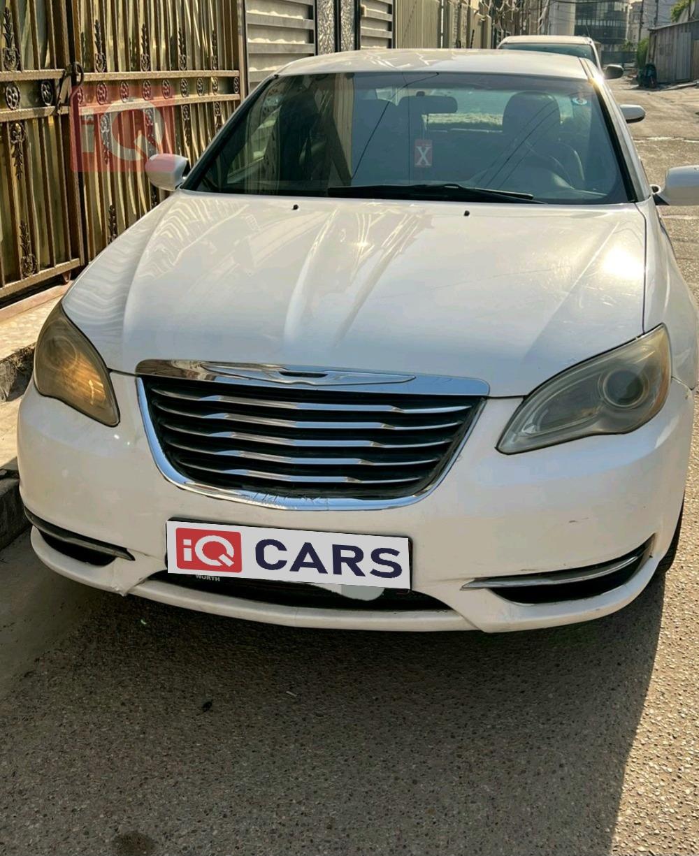 كرايسلر 200